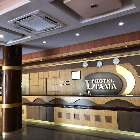Utama Hotel Batam Esterno foto