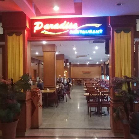 Utama Hotel Batam Esterno foto