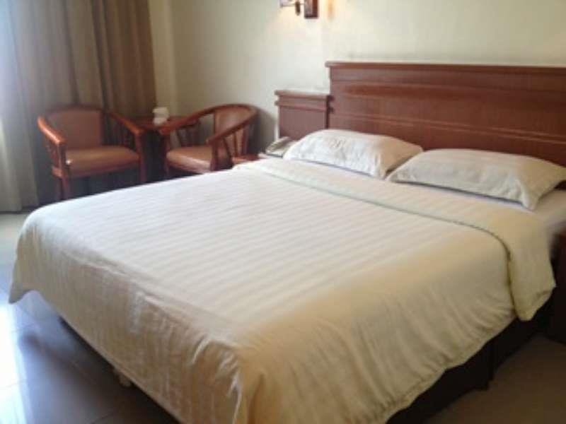 Utama Hotel Batam Esterno foto