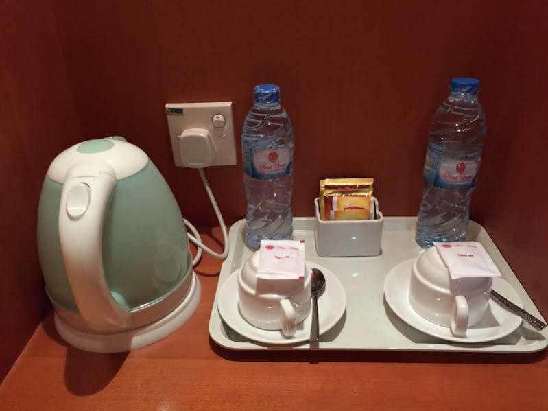 Utama Hotel Batam Esterno foto