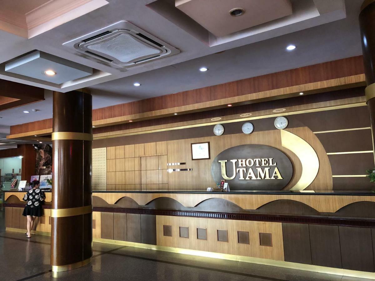 Utama Hotel Batam Esterno foto