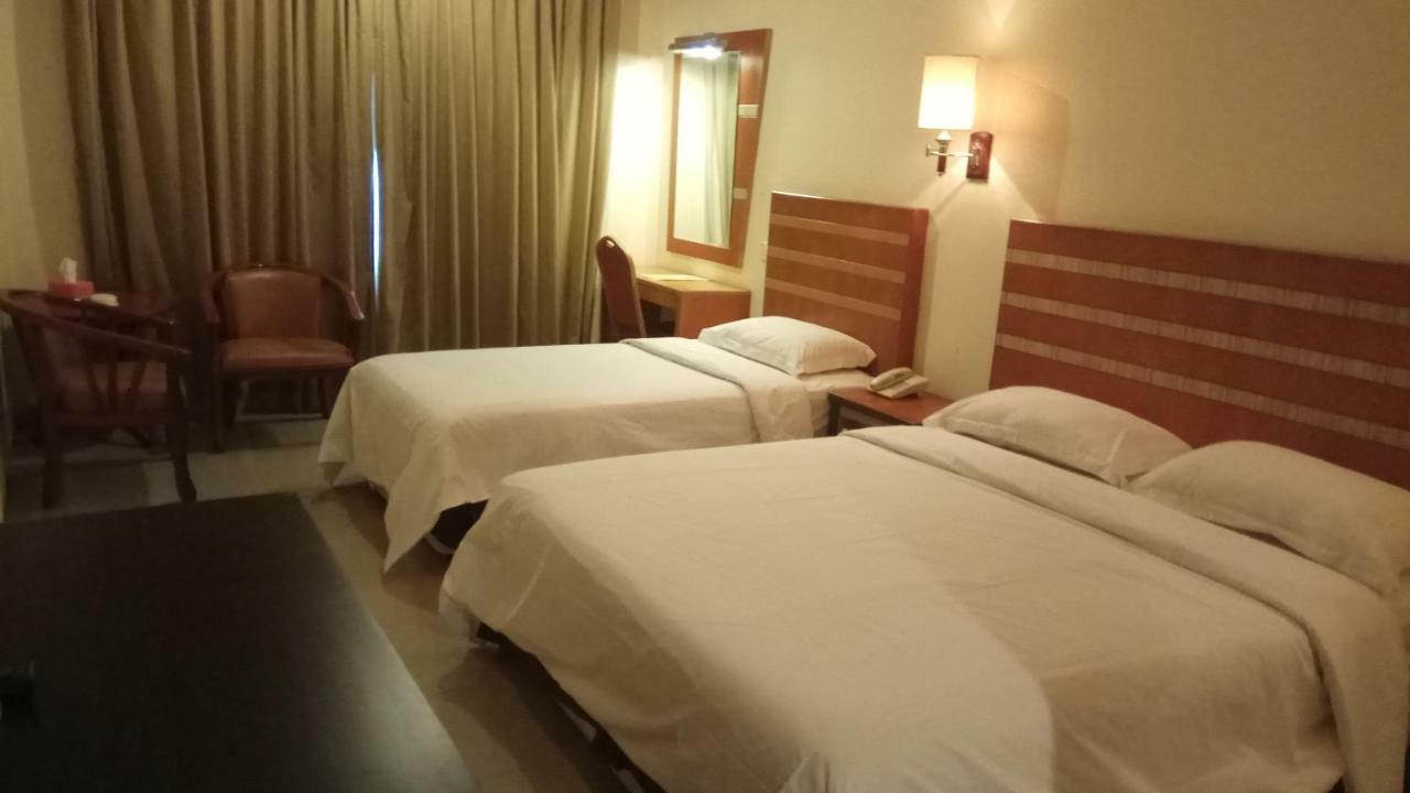 Utama Hotel Batam Camera foto